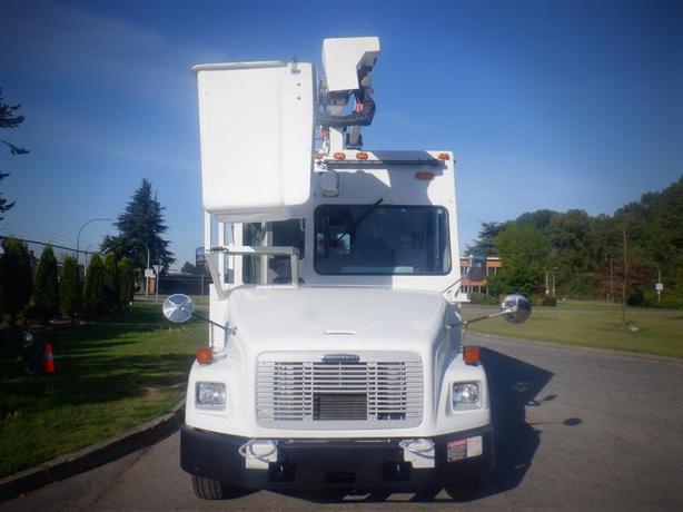 2006 Freightliner FS65 Boom Truck Diesel With Rear Shelvings image 3