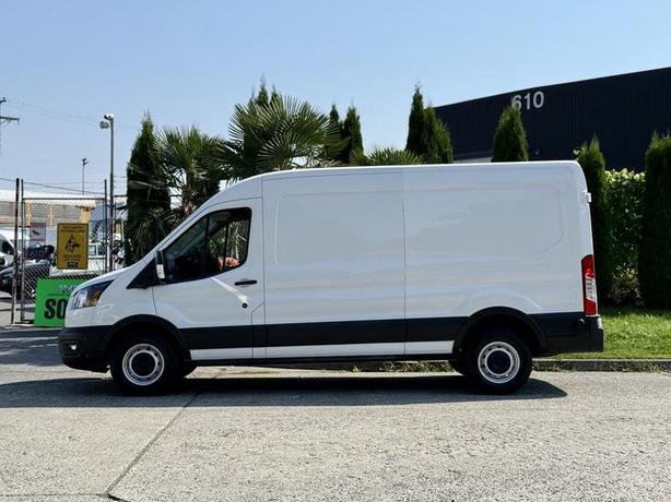 2022 Ford Transit 250 Cargo Van image 6