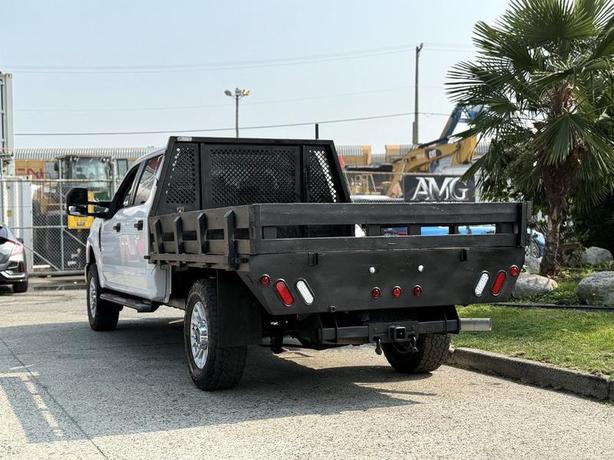 2020 Ford F-350 SD XLT 4X4 9-Foot Flat Deck Truck image 8