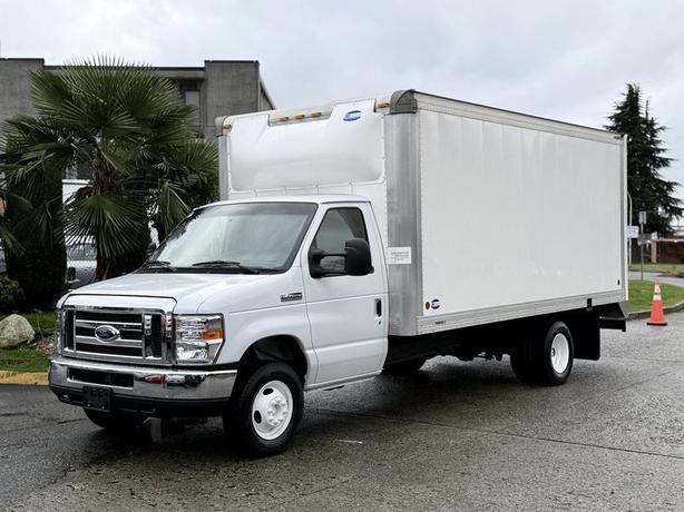 2019 Ford Econoline E-450 Super Duty 16-Foot Cube Van with Loading Ramp image 5