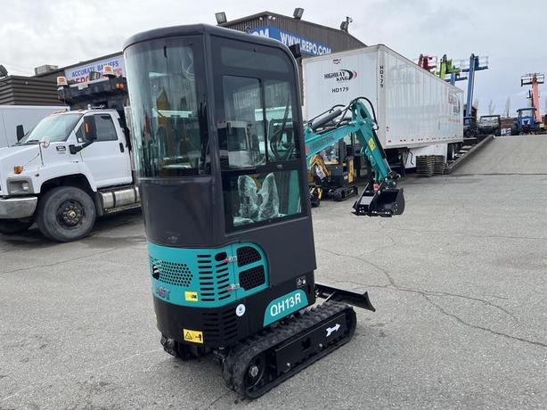 2024 AGT Industrial Green QH13R Mini Excavator 420CC Gas Engine (New) image 6