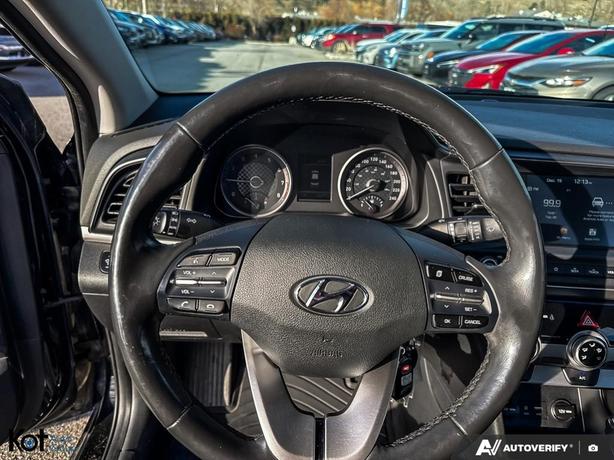 2019 Hyundai Elantra Preferred ! BACKUP CAMERA! HEATED SEATS! APPLE CARPLAY! AND image 7