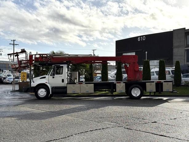 2010 International 4300 Durastar Bucket Flat Deck Truck Diesel image 6