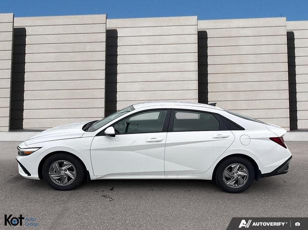 2025 Hyundai Elantra Essential image 3