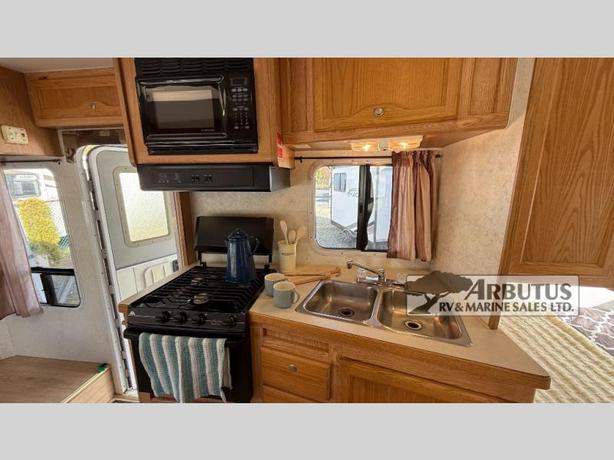 Used 2002 Travelaire M-250TC image 7