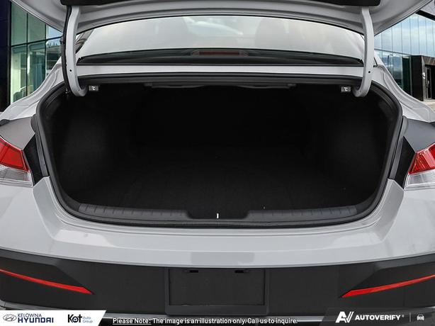 2025 Hyundai Elantra Preferred demo image 7