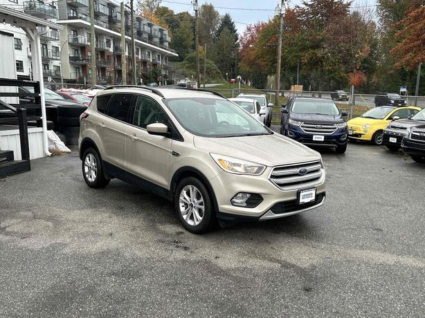 2018 Ford Escape image 1