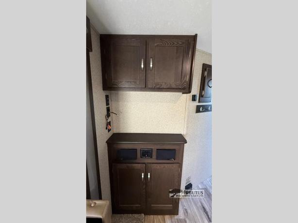 Used 2018 Keystone RV Springdale 252RL image 8