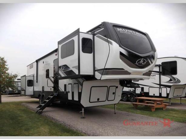 Used 2025 Keystone RV Montana High Country 377FL image 1