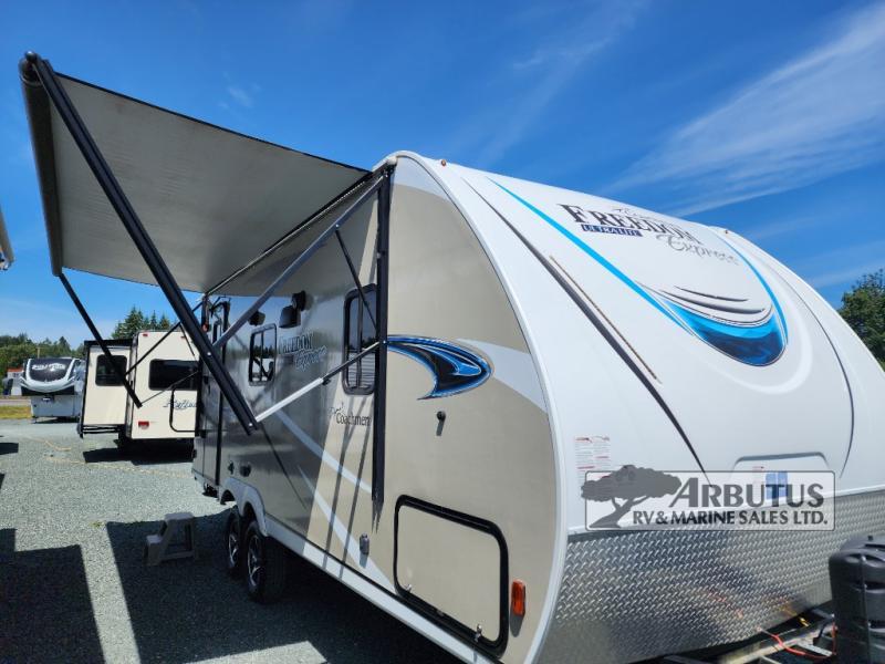 Used 2019 Coachmen RV Freedom Express Ultra Lite 204RD display photo