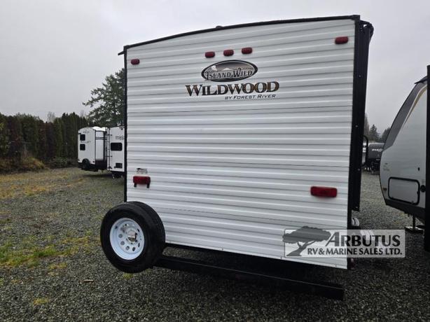 Used 2017 Forest River RV Wildwood 27DBK image 3