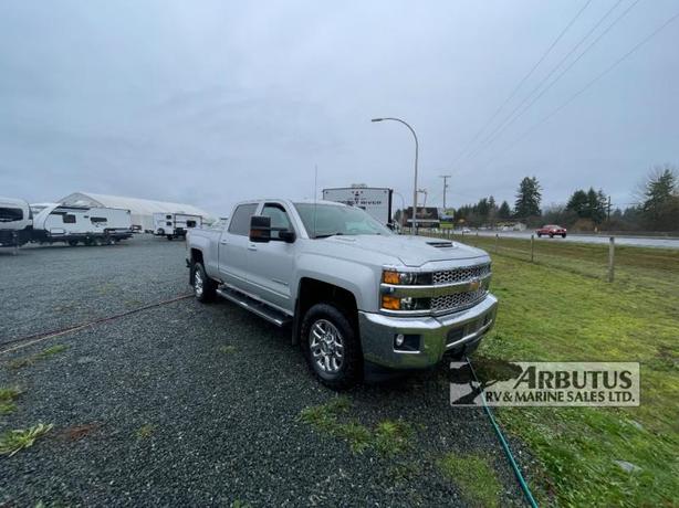 Used 2019 Chevrolet Silverado 3500 image 2