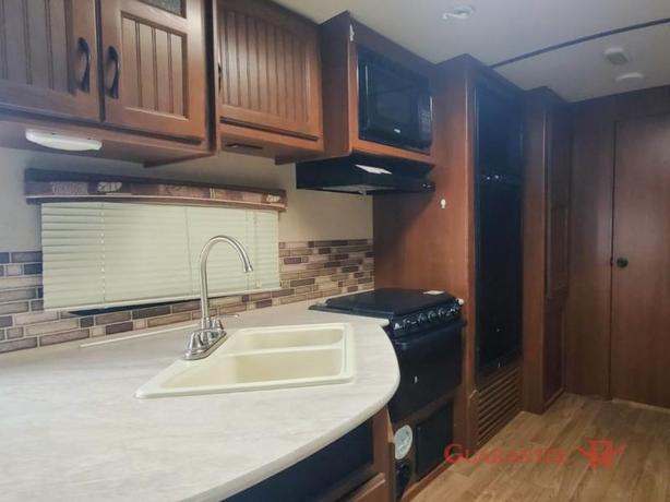 Used 2015 Jayco White Hawk 27RBOK image 8