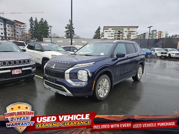 2023 Mitsubishi Outlander SE | Heated Seats | Power Liftgate! image 1