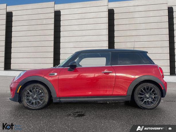 2016 MINI Cooper Hardtop Base image 3
