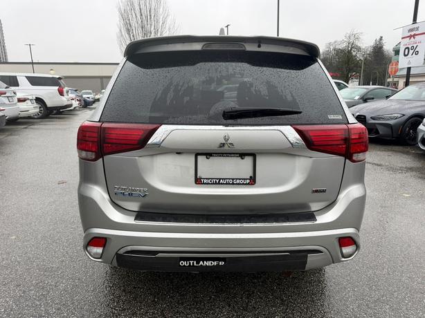 2022 Mitsubishi Outlander PHEV GT - New Brakes, New Tires, Local BC, Sunroof image 7
