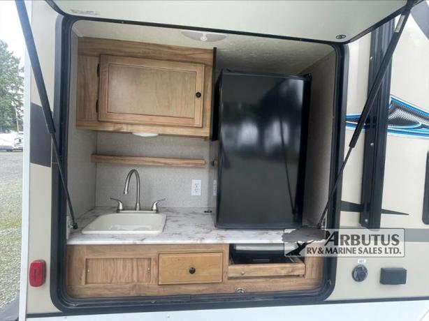 Used 2019 Coachmen RV COACHMEN FREEDOM EXPRESS 248 RBS image 5