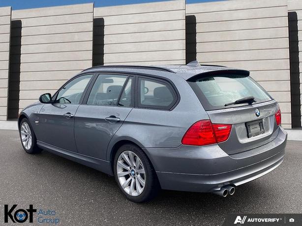 2011 BMW 3 Series 1 OWNER,LOW KM X DRIVE 328i,NO ACCIDENTS, GREAT SHAPE! LEATHER image 4