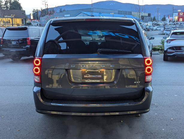 2017 Dodge Grand Caravan SXT - 7 Passenger, SXM Satellite Radio image 7