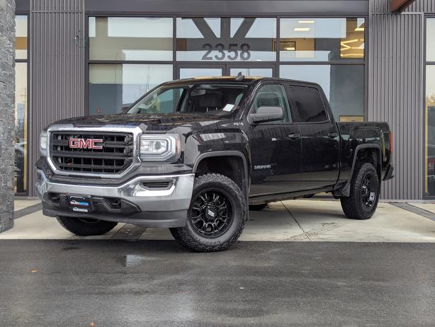 2016 GMC Sierra 1500 SLE - 5.7L V8, Crew Cab, Short Bed, 4x4 image 1