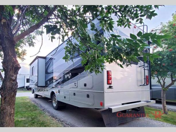 Used 2015 Fleetwood RV Terra SE 31C image 6