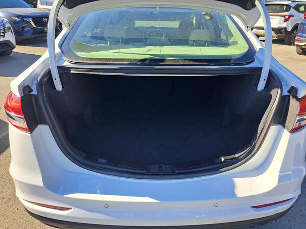 2020 Ford Fusion FWD - Navigation, Heated Seats image 8