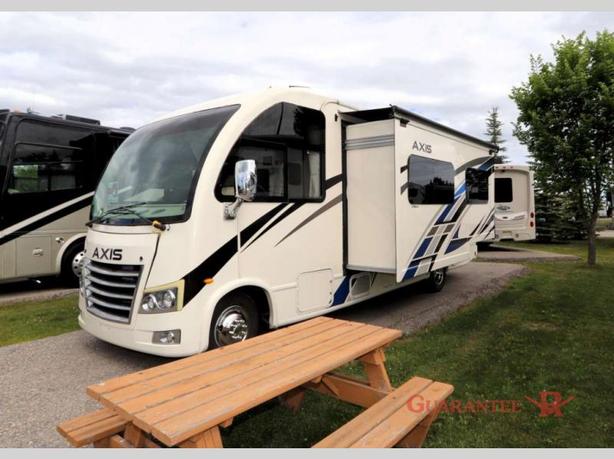 Used 2022 Thor Motor Coach Axis 24.4 image 3