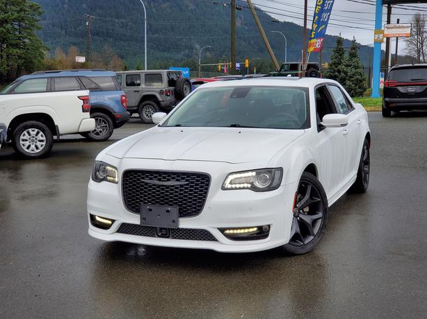 2023 Chrysler 300 Touring - No Accidents, Nav, Heated Seats image 1