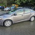 2014 Ford Focus SE thumbnail image 3