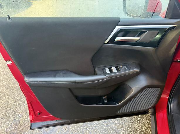 2023 Mitsubishi Outlander SE - No Accidents, One Owner, Power Liftgate image 8