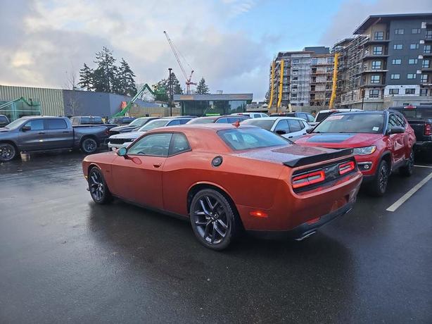 2023 Dodge Challenger R/T RWD | No Reported Accidents | One Owner! image 4