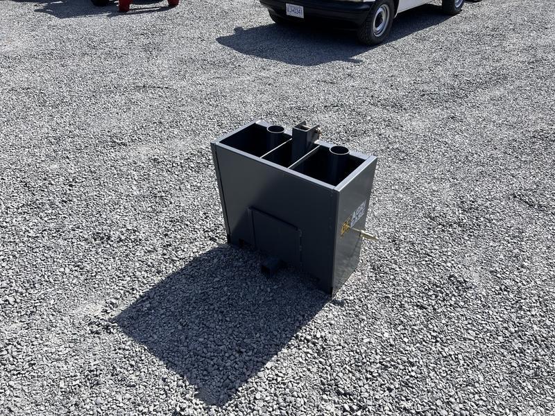 2024 Braber Equipment Rear Weight Box display photo