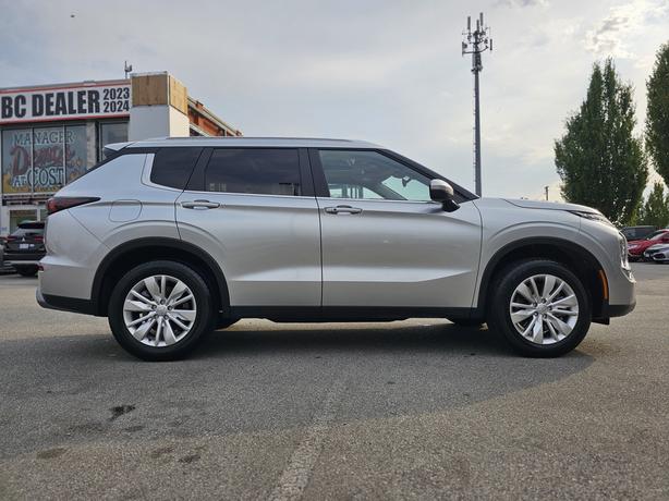 2025 Mitsubishi Outlander SE - Demo Discount Up To $5000 Off! image 4