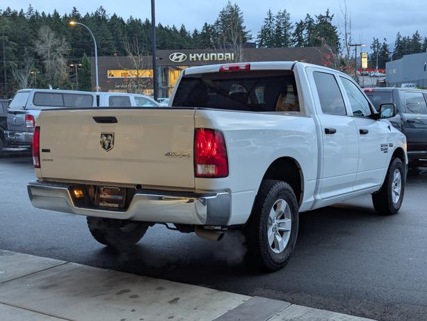 2023 Ram 1500 Classic SLT - 5.7L V8, Crew Cab, Short Bed, 4x4 image 6
