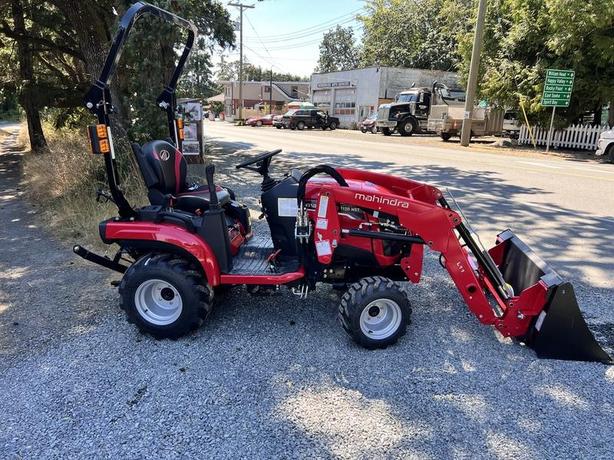 2024 Mahindra 1100 series 1120 HST image 2