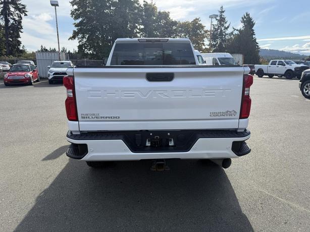 2022 Chevrolet Silverado 3500 High Country image 4