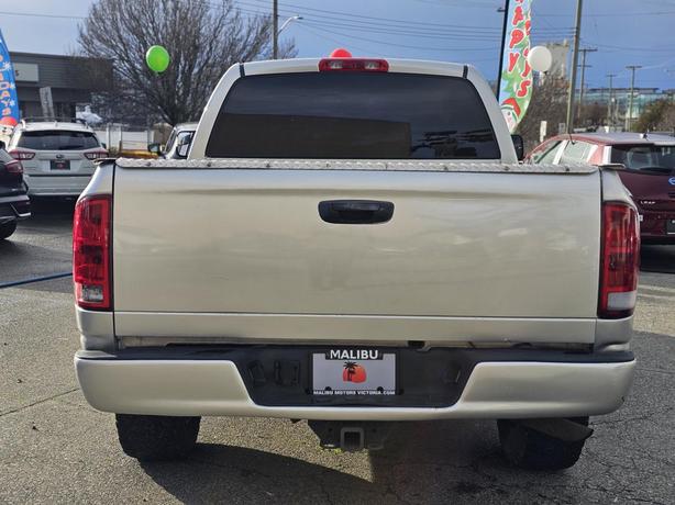 2004 Dodge RAM 1500 2WD Quad Cab 6.3 Ft Box SLT image 3