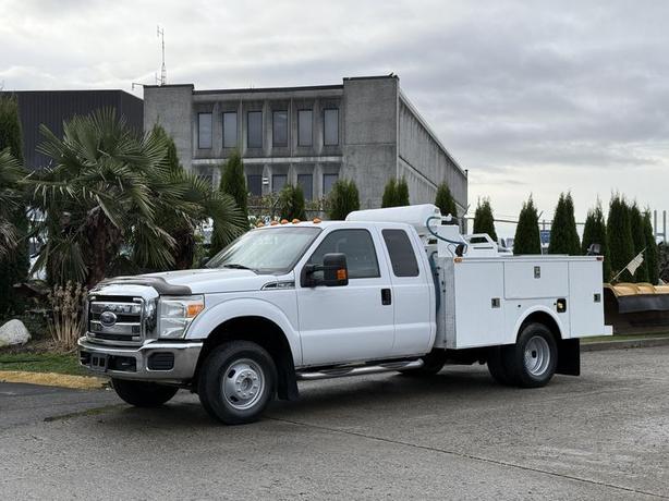 2013 Ford F-350 SD Service Truck 4WD image 5