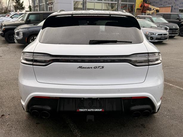2024 Porsche Macan Premium Plus, Sport Chrono, One Owner, Local B.C image 7