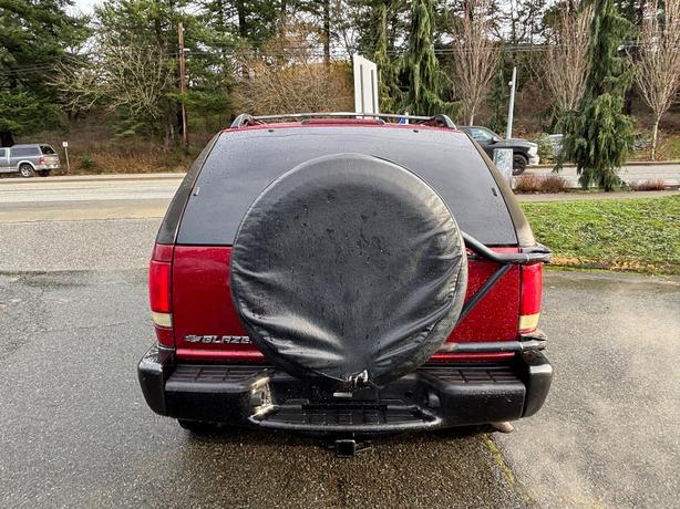 2000 Chevrolet  Blazer LS 2 Dr new AC power options very clean no rust. image 6