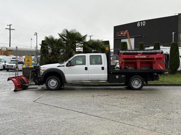 2013 Ford F-550 Crew Cab 9-Foot Flat Deck Dump Truck with Plow and Sander image 5