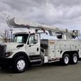 2008 International 7500 Tandem Bucket Truck Diesel Air Brakes thumbnail image 5