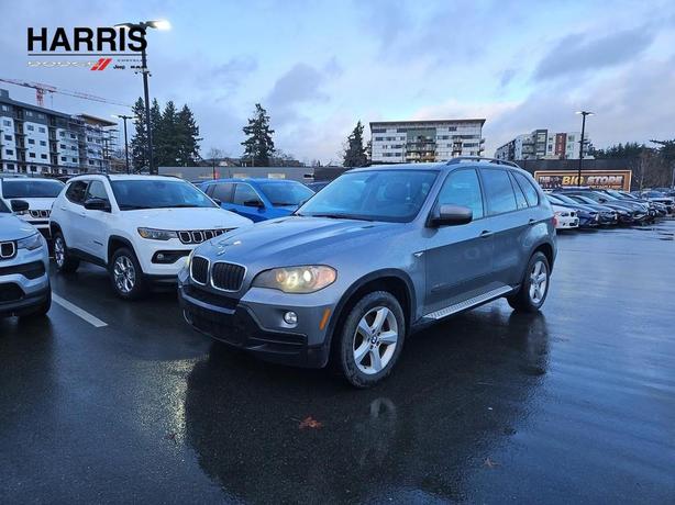 2010 BMW X5 30i AWD | Heated Seats! image 1