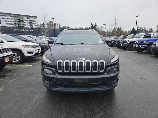 2014 Jeep Cherokee North 4WD | Power Sunroof | Cruise Control! image 2