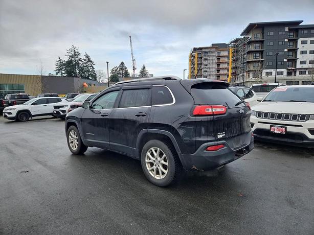 2014 Jeep Cherokee North 4WD | Power Sunroof | Cruise Control! image 4