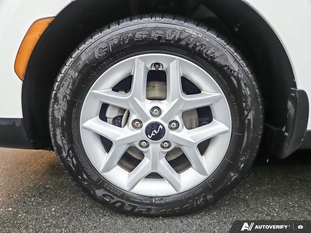 2023 Kia Soul EX | Heated Seats! image 6