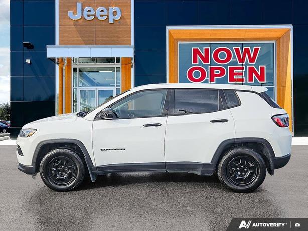 2022 Jeep Compass Sport | No Reported Accidents! image 3