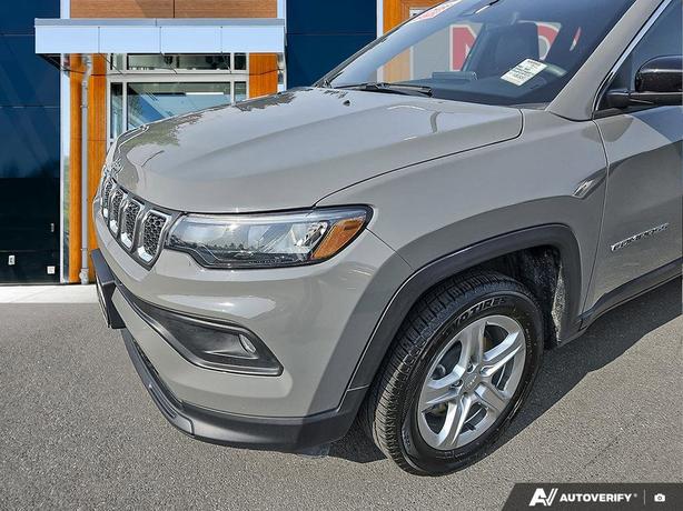 2024 Jeep Compass North 4x4 Sport Utility | Remote Start | One Owner! image 8