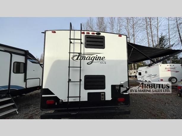 Used 2021 Grand Design Imagine 17MKE image 7