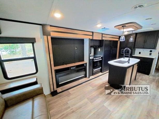 Used 2022 Keystone RV Outback 328RL image 6